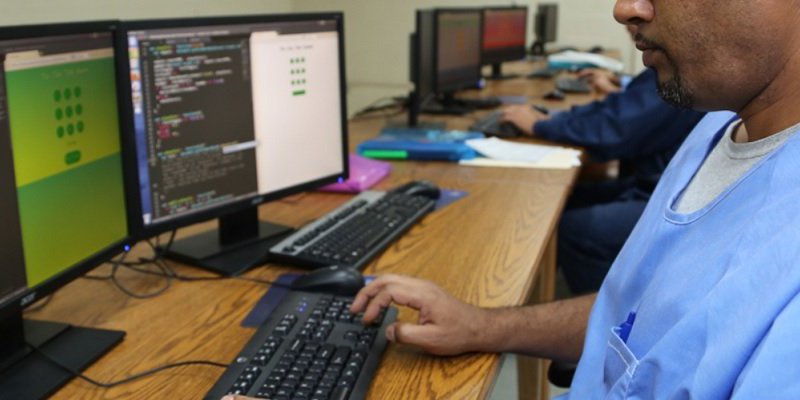 While California is teaching inmates to code, other states ban them from teaching themselves