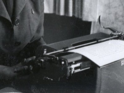 Former CIA Director compared prosecuting leakers under the Espionage Act to "driving tacks with a sledge hammer"