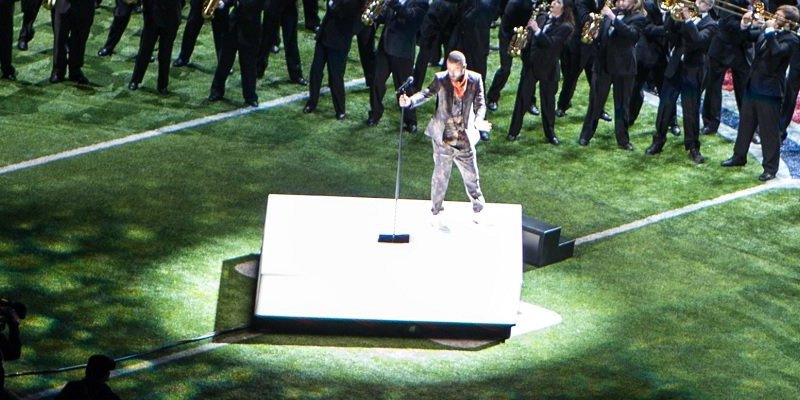 Light sampling of Super Bowl XLII FCC complaints show people mostly outraged by outages, ticked off by Justin Timberlake