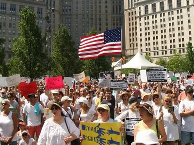 Help journalists read through family border separation complaints
