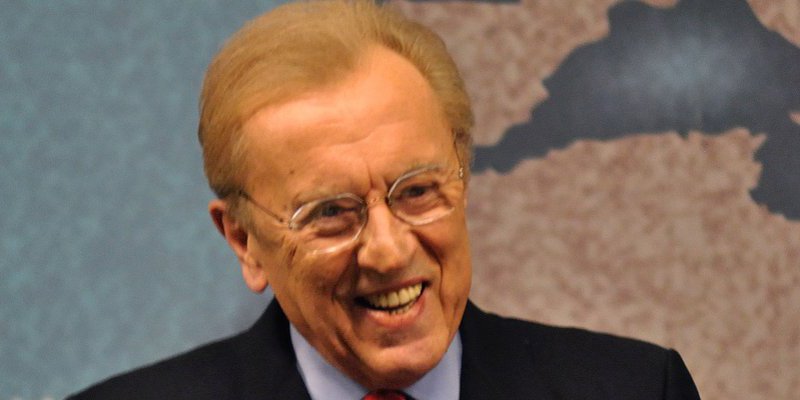 FBI snuck agents into tapings of "The David Frost Show" to determine how subversive it was